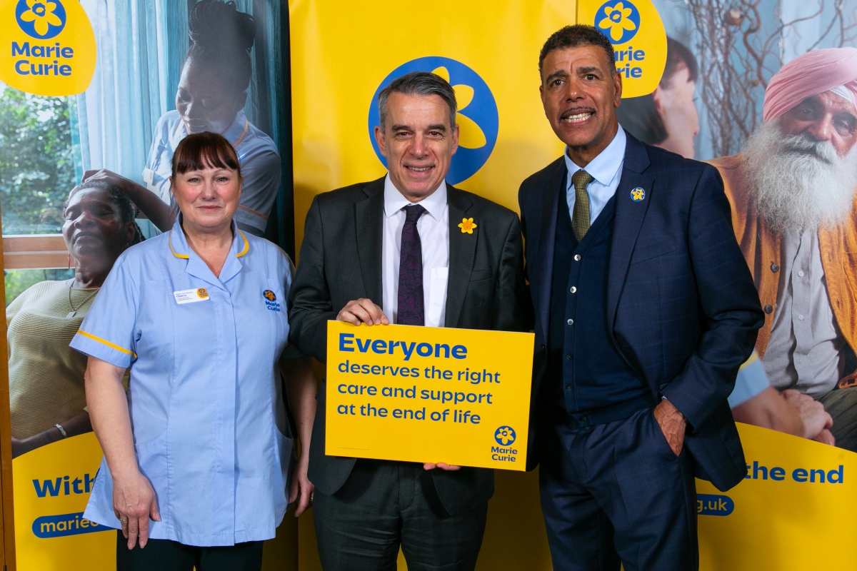 Jeff joins Chris Kamara to support Marie Curie’s Great Daffodil Appeal